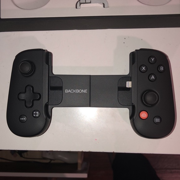 Backbone controller for iPhone user - Picture 4 of 4